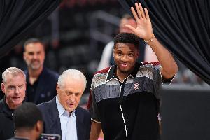 查尔莫斯:新赛季热火能排NBA前五 顶级防守可弥补控卫短板