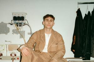 费尔明:年少成名必须小心谨慎 喜欢和队友玩FIFA或堡垒之夜