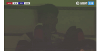 2-0玩手机+2-3打电话!导播两次给到巴莱巴镜头 今夏7590万加盟